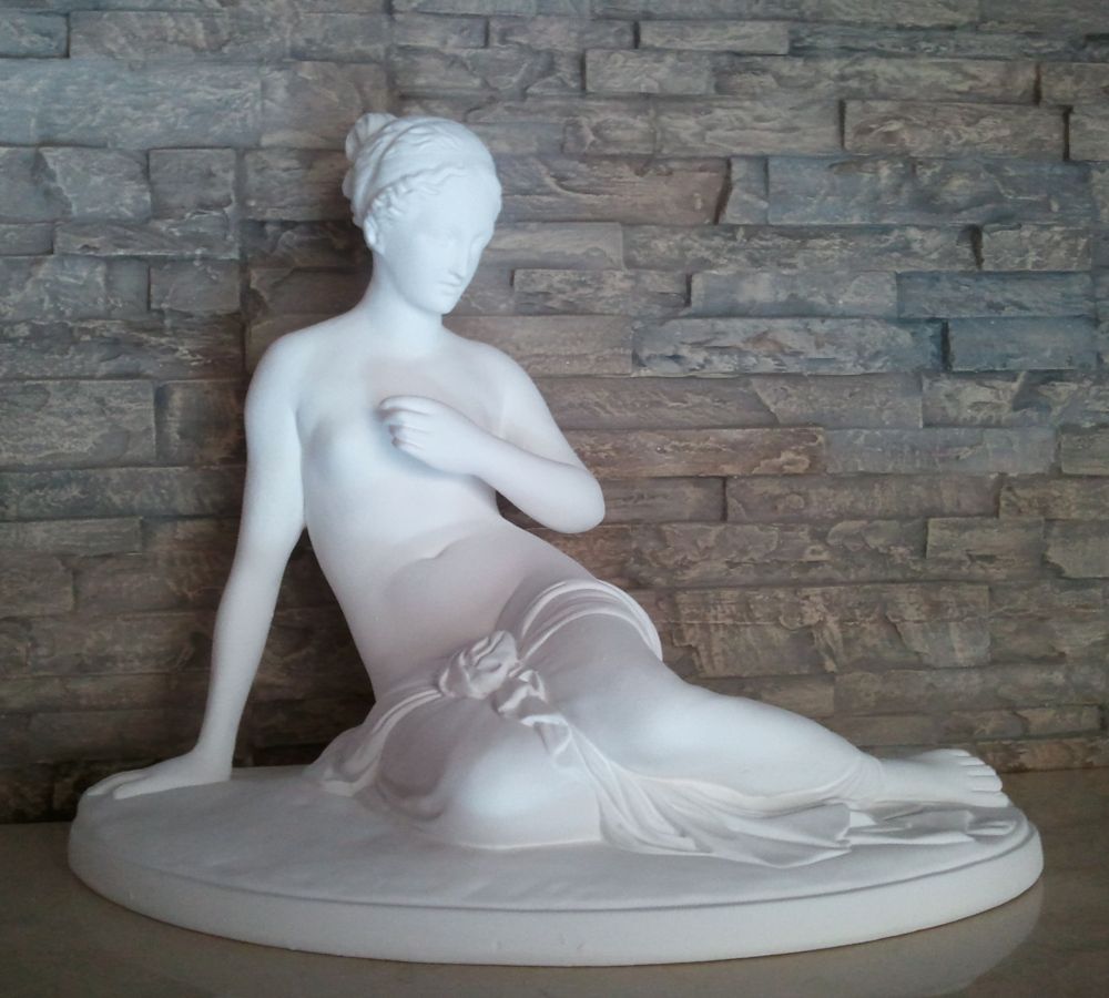 Figura artística: Venus de la mariposa.